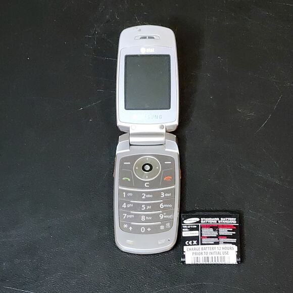 Vintage Samsung SGH-A437 Red Flip Phone AT&T Untested No Cable Parts Only Parts - Picture 4 of 5